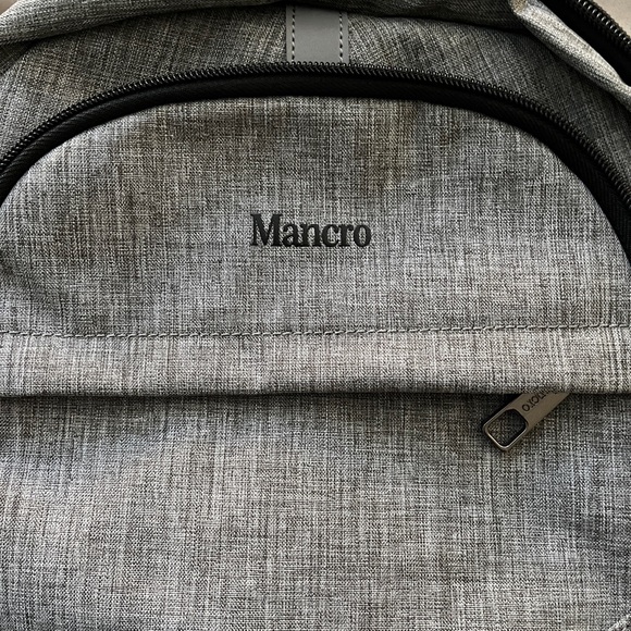 Mancro Laptop/bookbag - Picture 5 of 17